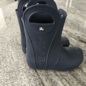 CROCS Handle It Classic Navy Waterproof Rain Boots Boys Size C13